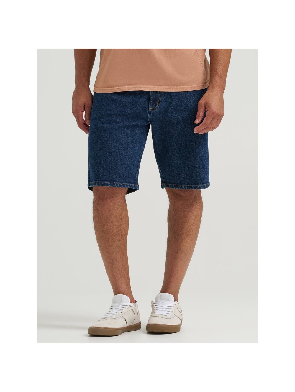 Wrangler Men's Relaxed Fit Five Pocket Denim Short Stonewash Dark